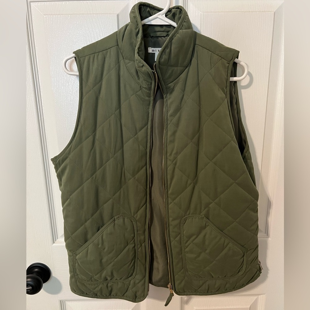 Women’s green vest